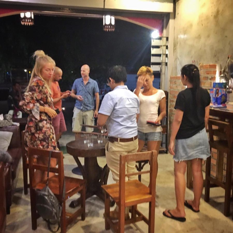 Ok Chic Phuket Hostel Екстер'єр фото